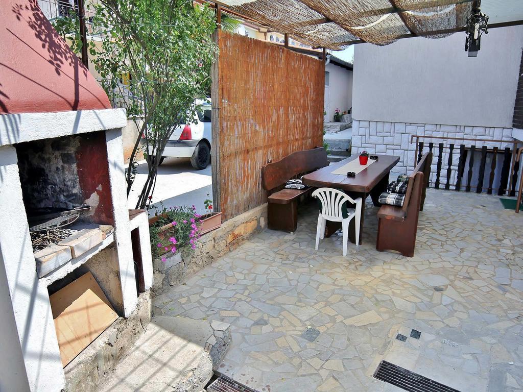Apartments Suki Ровин Стая снимка